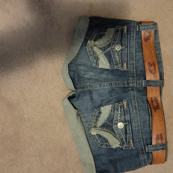 Jean shorts - Picture 2 of 3